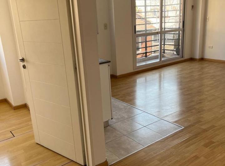Departamento de 2 ambientes con balcón en Villa Pueyrredón