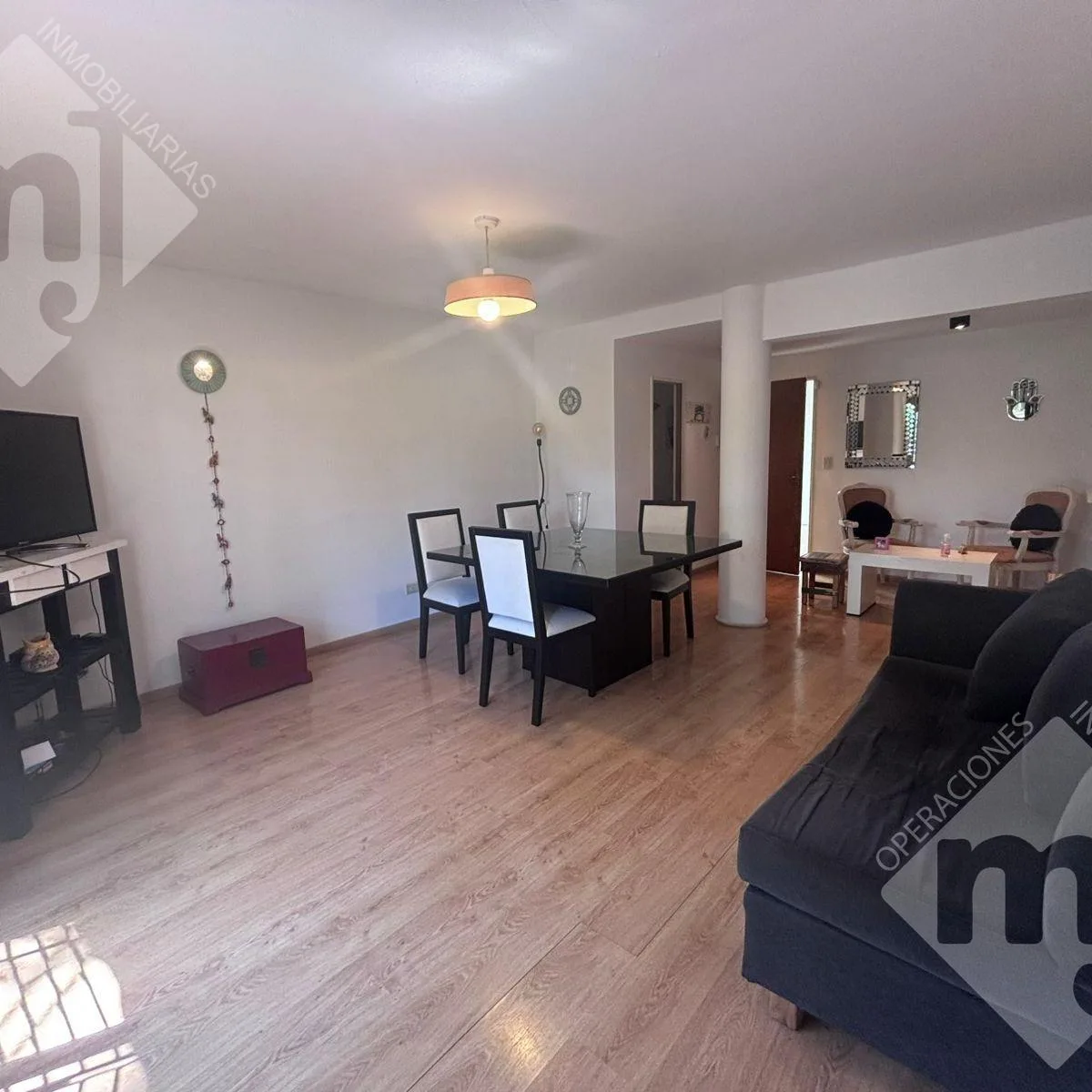 Apartamento térreo de 2 dormitórios em Punta Chica