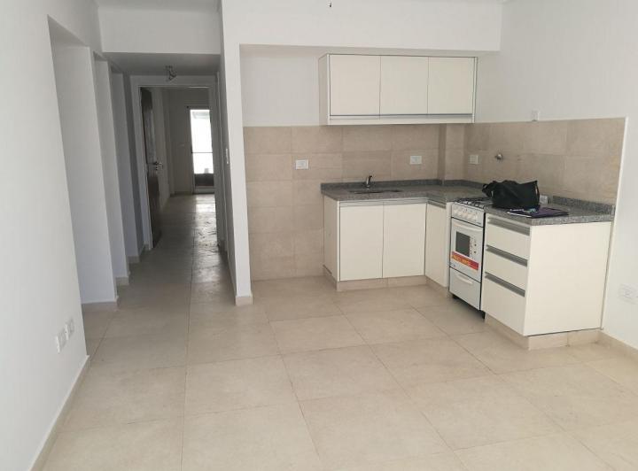 Apartamento de dois ambientes com 1 dormitório e vaga de garagem em San Fernando