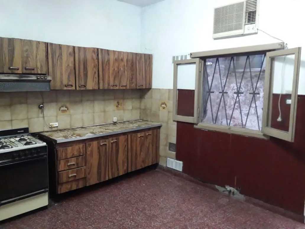 Apartamento de 2 ambientes com 1 quarto em Lanús