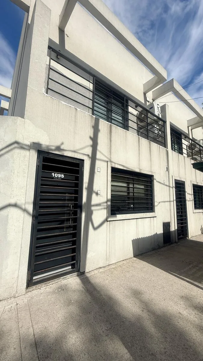 Alquiler Duplex Casa 2 Ambientes con Patio en Monte Grande