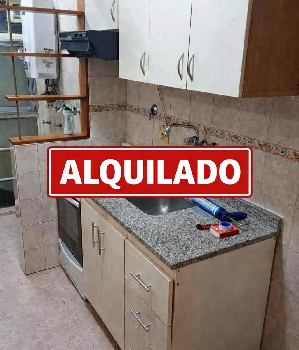 Semipiso de 2 ambientes con 1 dormitorio en Parque Patricios