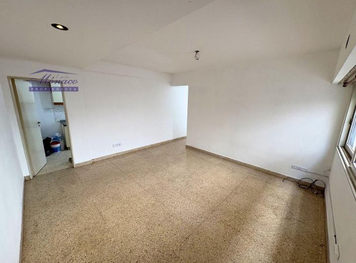 Two-bedroom apartment in Villa Urquiza with covered parking