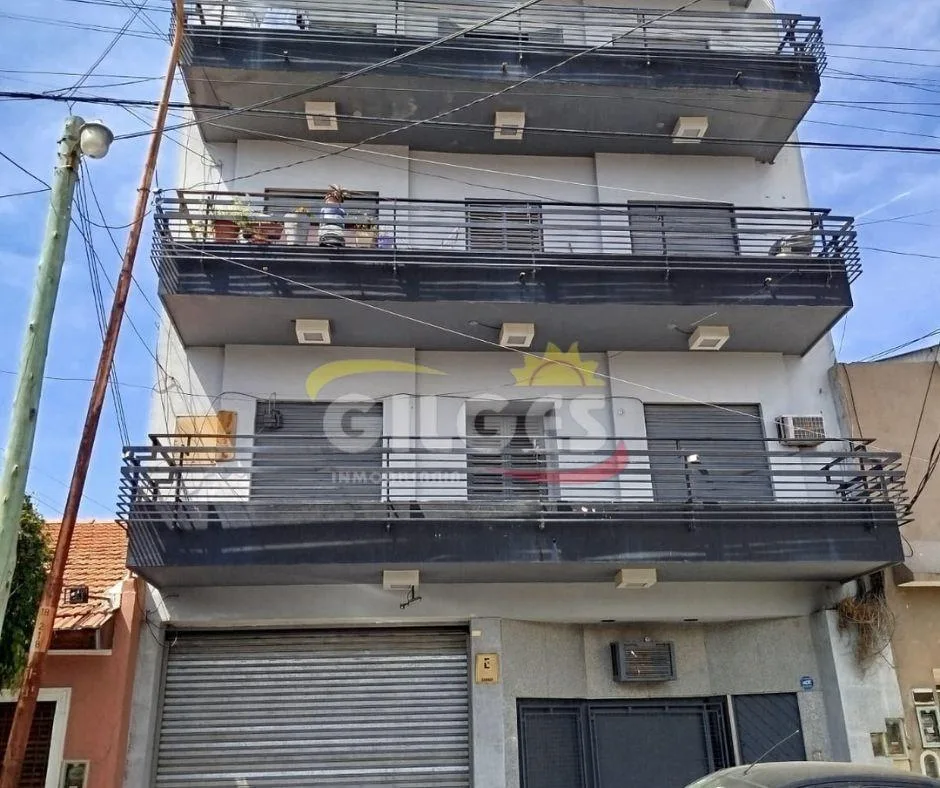 Departamento de 2 ambientes con 1 dormitorio en Ramos Mejía