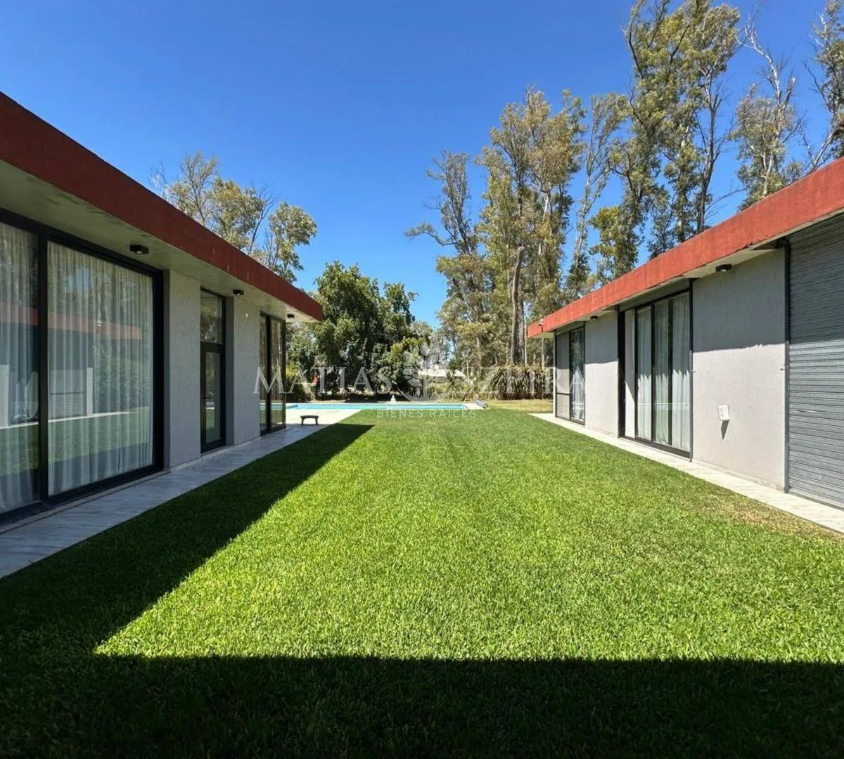 Casa com 4 quartos para alugar em General Rodríguez