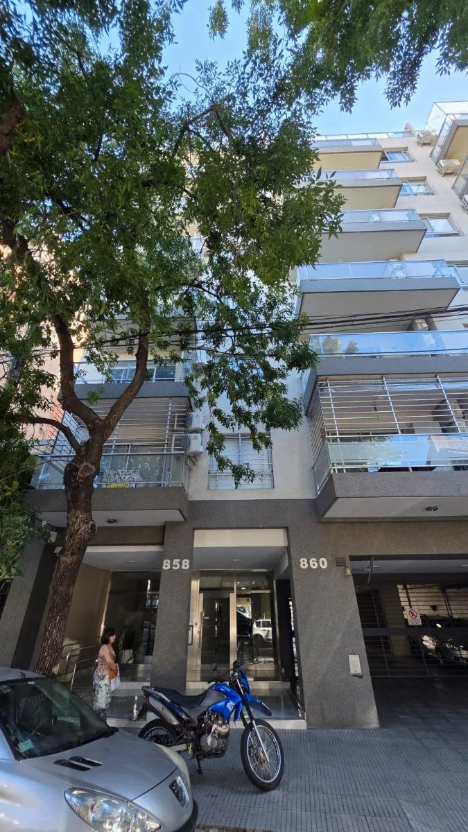 Квартира-студия с балконом в Flores