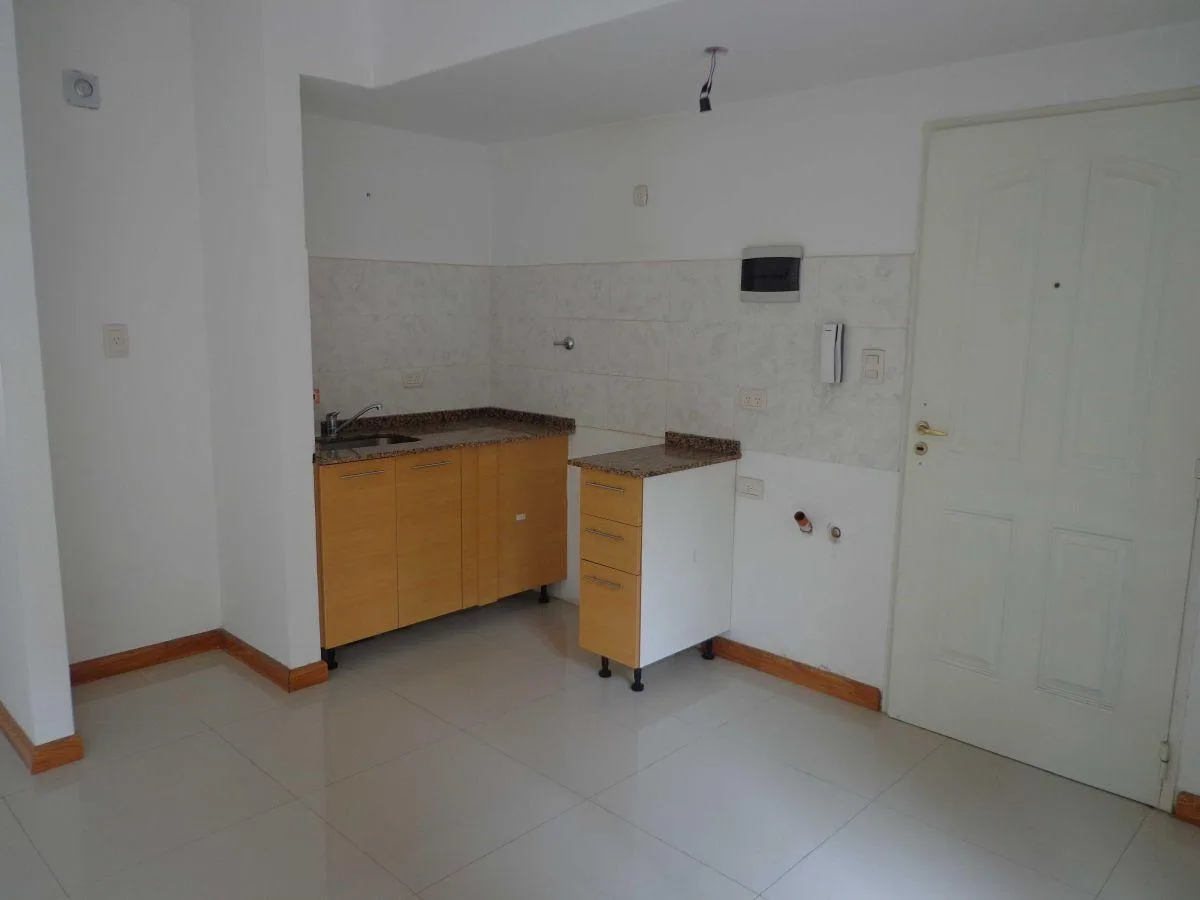 Apartamento de dois ambientes no Complexo Iaros