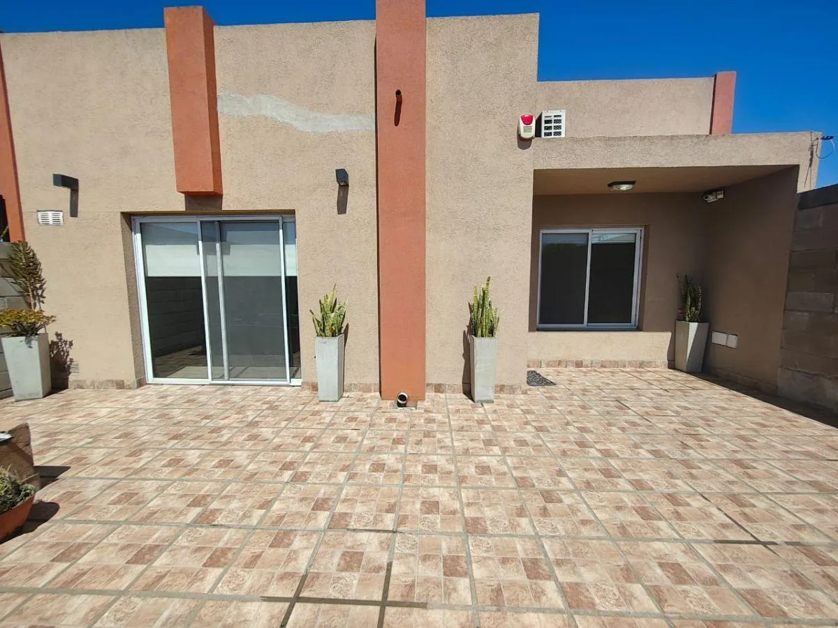 Casa de 3 dormitórios em Lanús