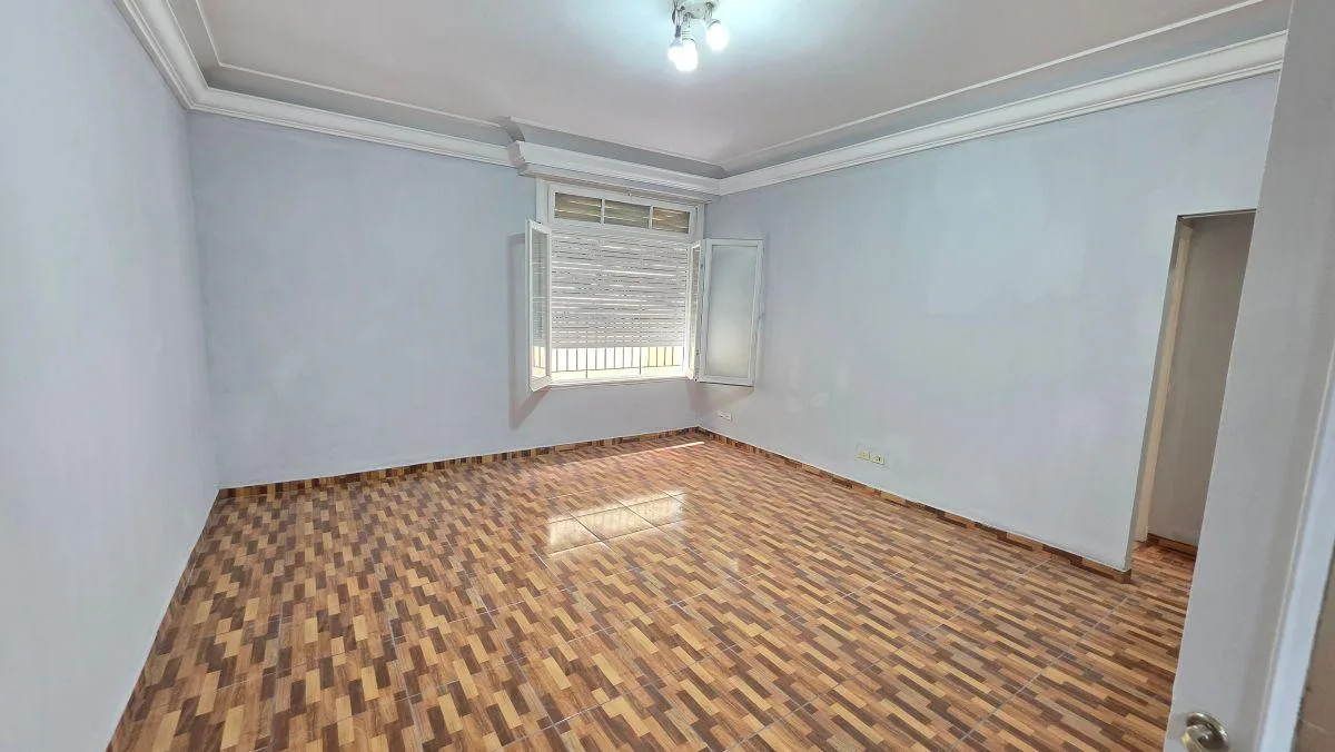 Three-bedroom apartment of 80 m² in Balvanera