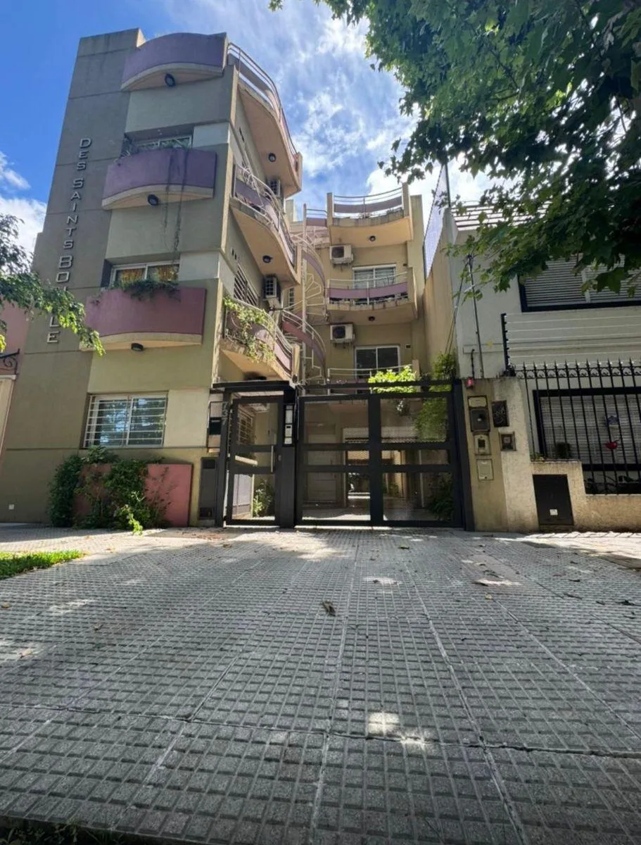 Two-bedroom apartment with private terrace and parking in Lomas de Zamora