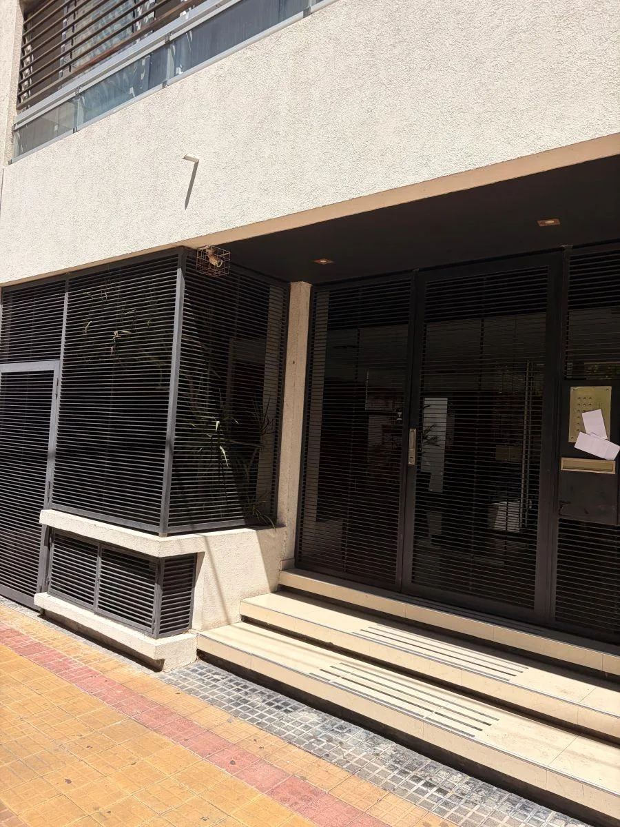 Kitnet com varanda em La Plata