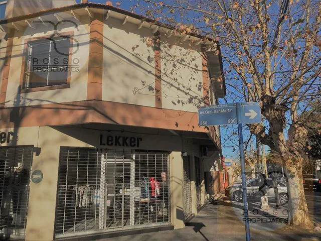 Departamento de 3 ambientes con cochera en alquiler en Ramos Mejía