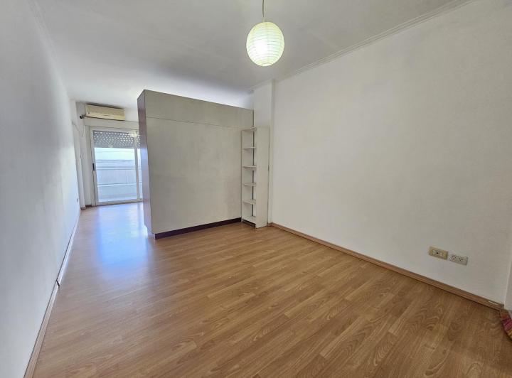 Квартира-студия с балконом в Saavedra