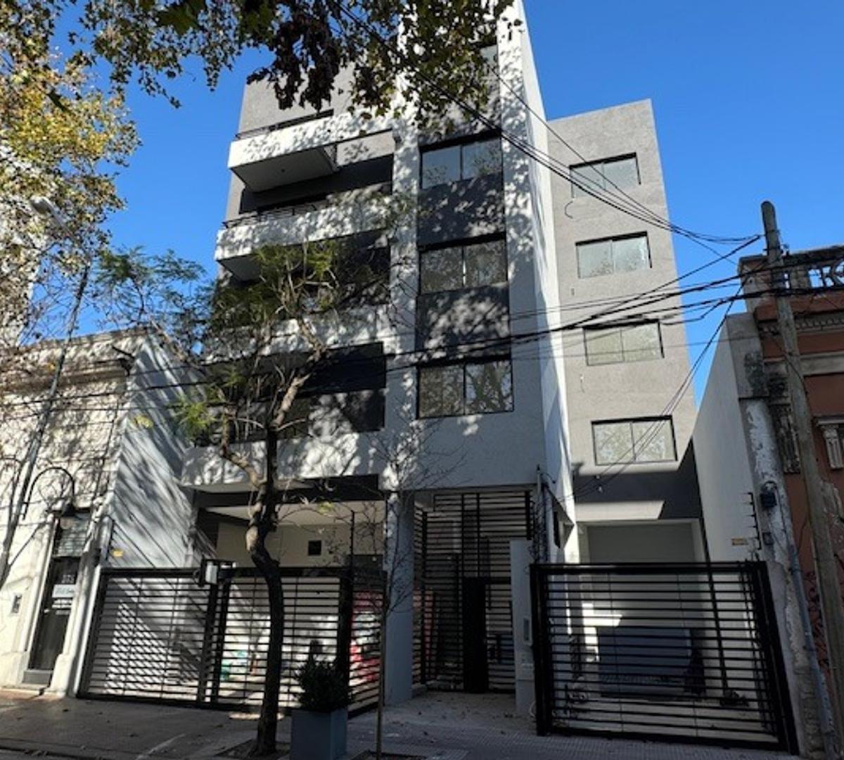 Departamento de 2 ambientes a estrenar con cochera en San Fernando