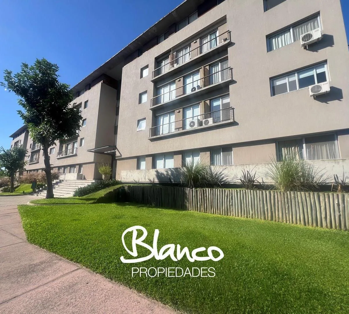 Квартира-студия с мебелью в El Palmar, Posadas
