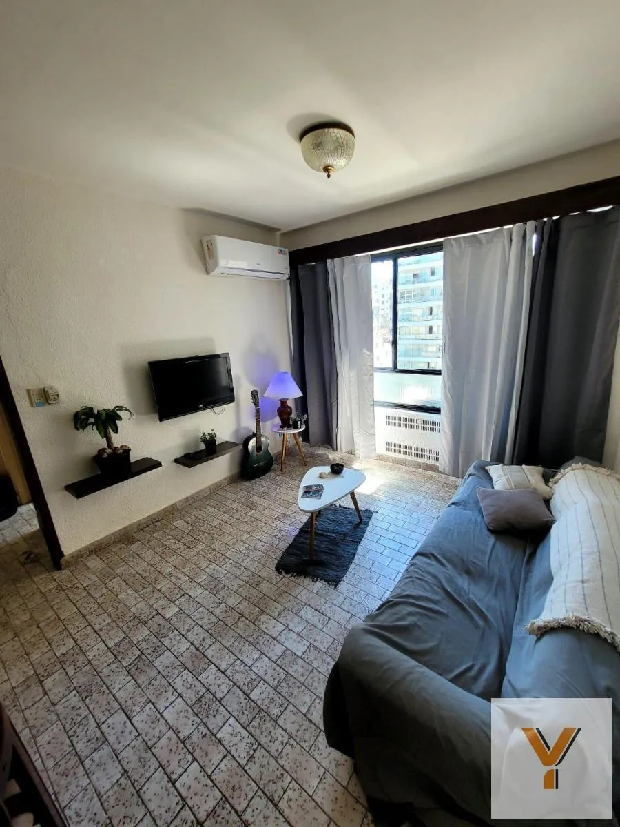 Apartamento de 2 dormitórios em Monserrat