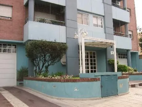 Apartamento de 1 quarto de frente para a rua em Lanús Este
