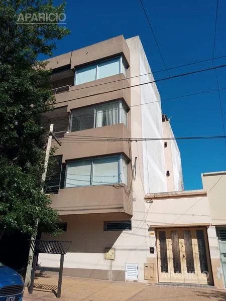 Departamento de 2 ambientes con balcón en La Plata