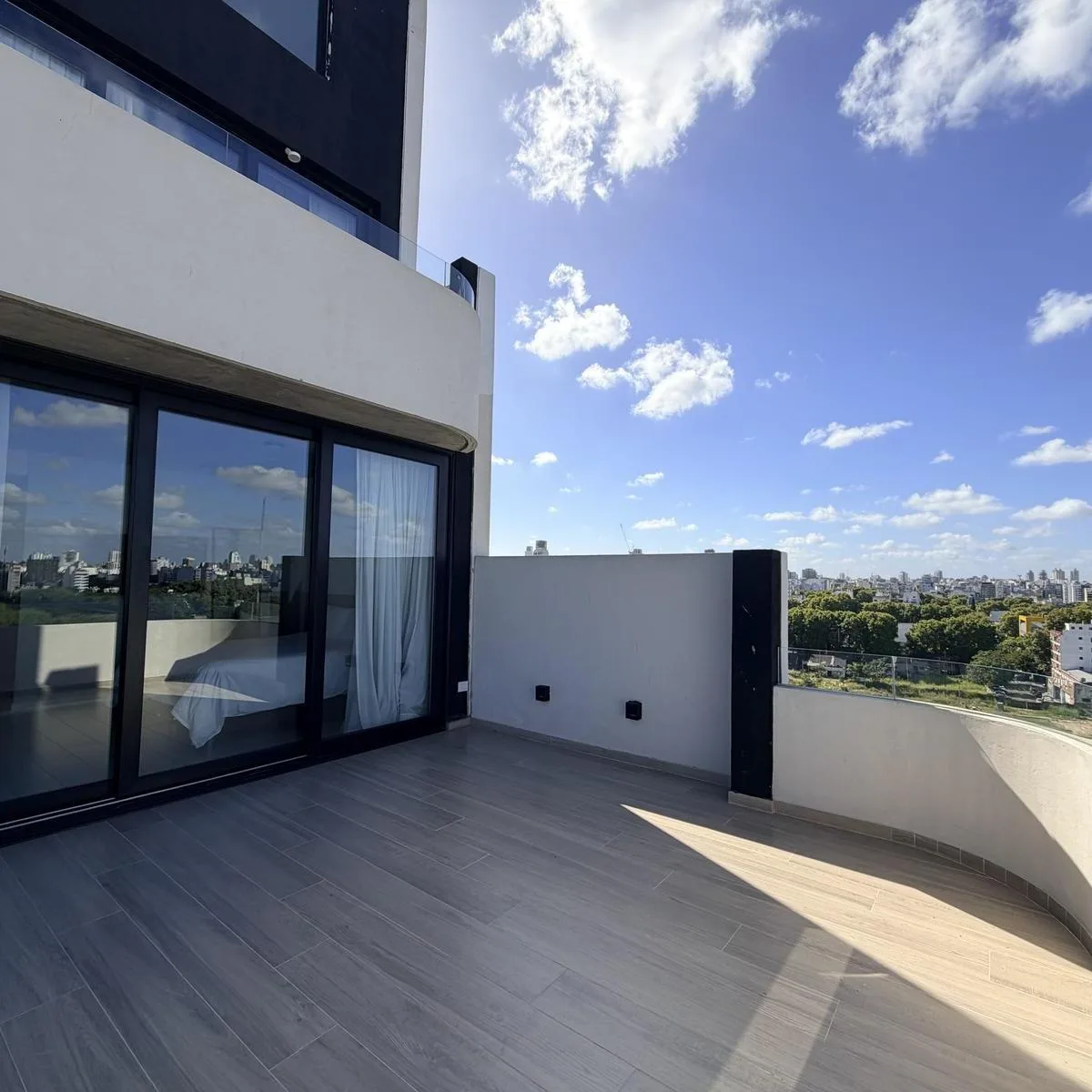 Kitnet novo com terraço em Palermo Hollywood