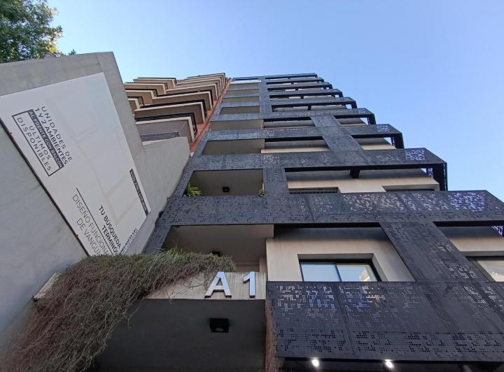 Apartamento de dois ambientes com varanda de frente em Caballito