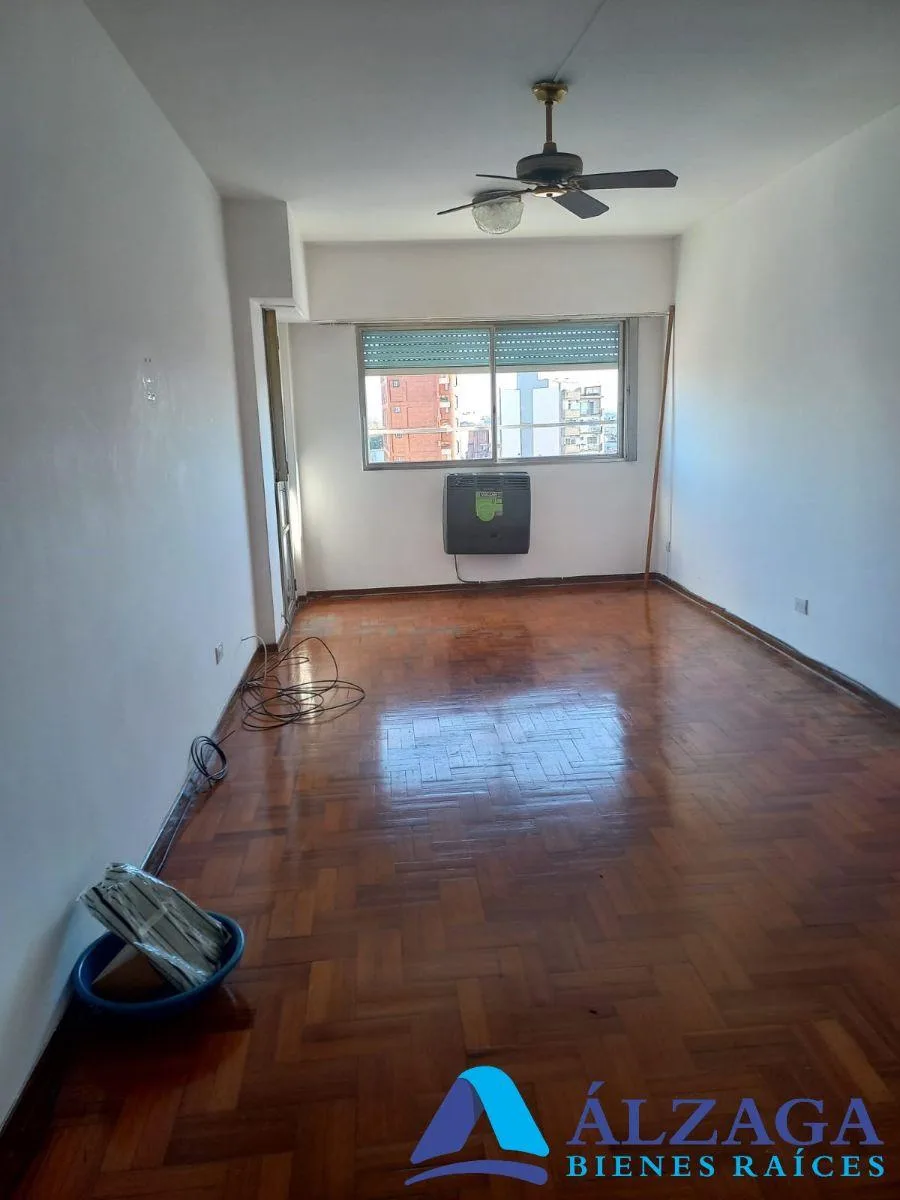 Two-bedroom apartment in Bernal, 6th floor street-facing with balcony