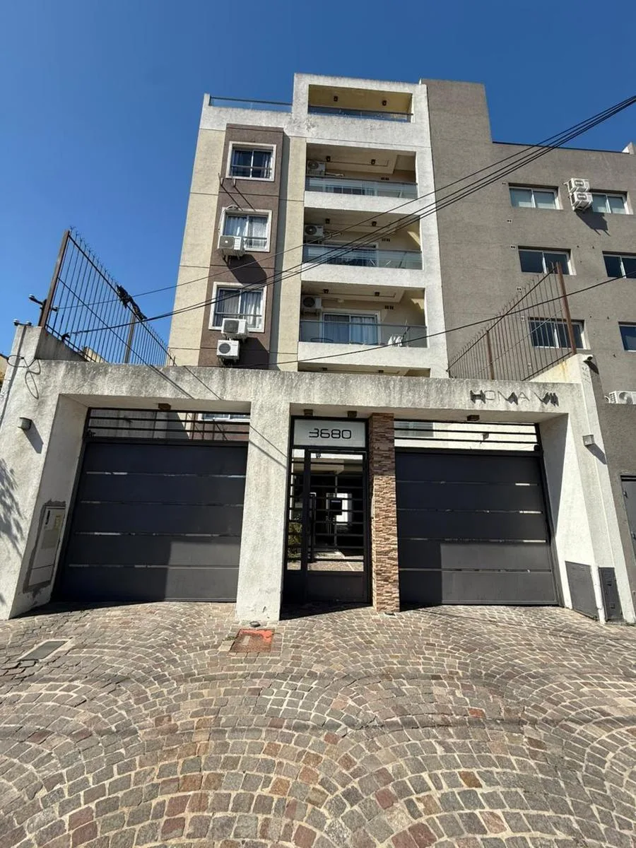 Kitnet sem mobília com divisória em Lanús