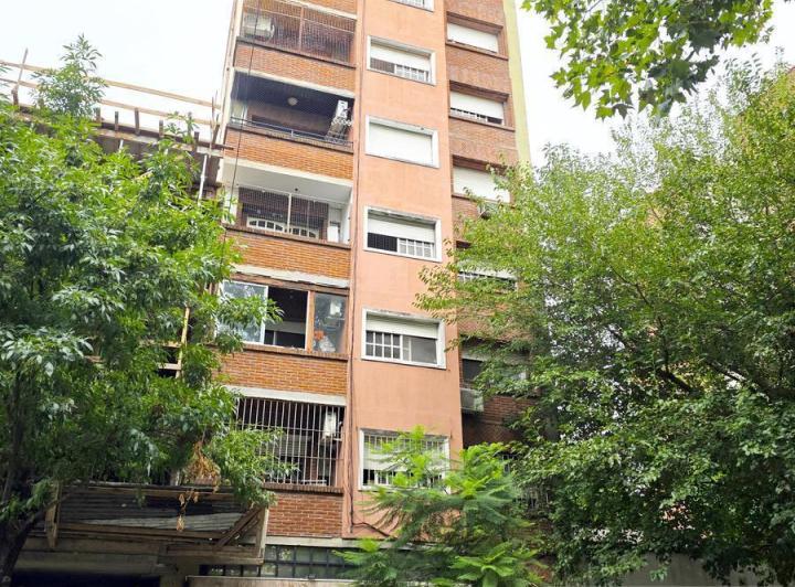 Полуэтажная квартира с двумя квартирами-студиями в Villa del Parque