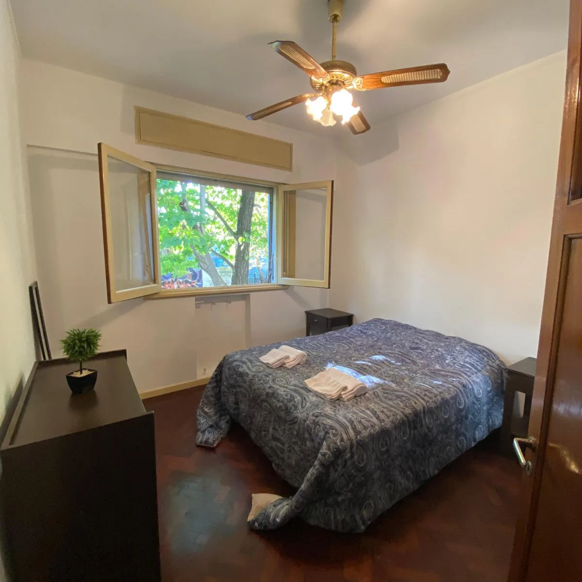 Apartamento de três ambientes mobiliado em La Plata