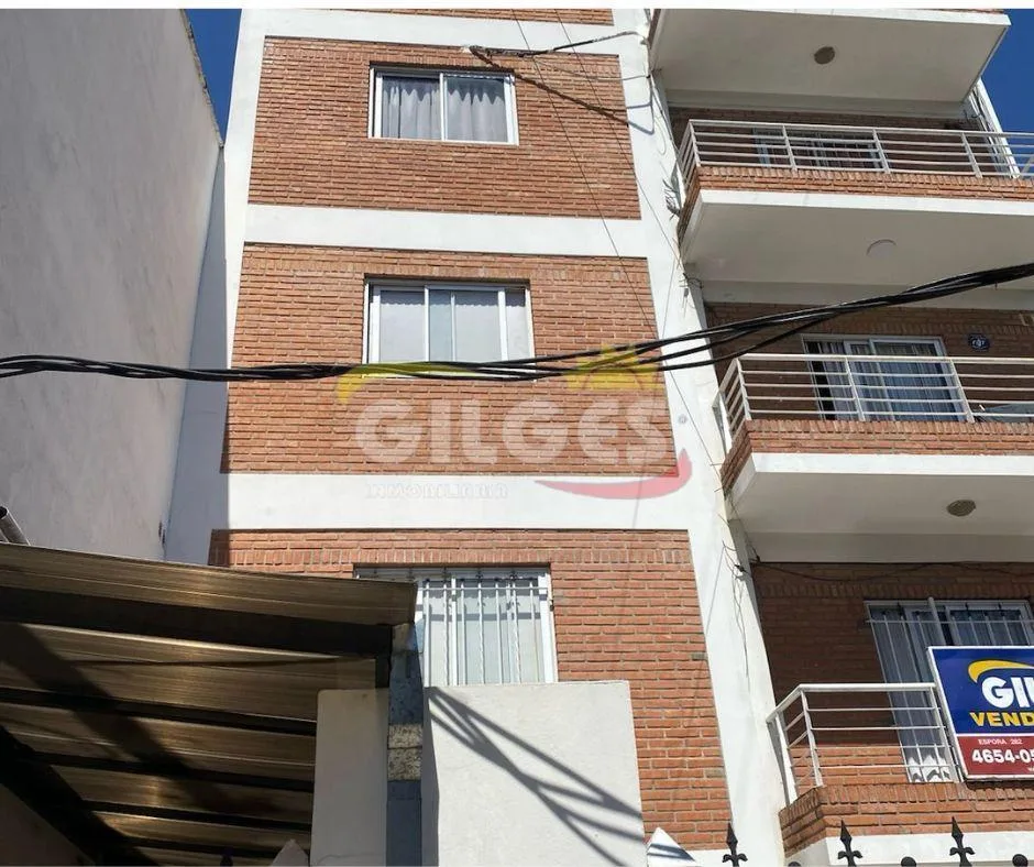 Two-room apartment with balcony in Ramos Mejía