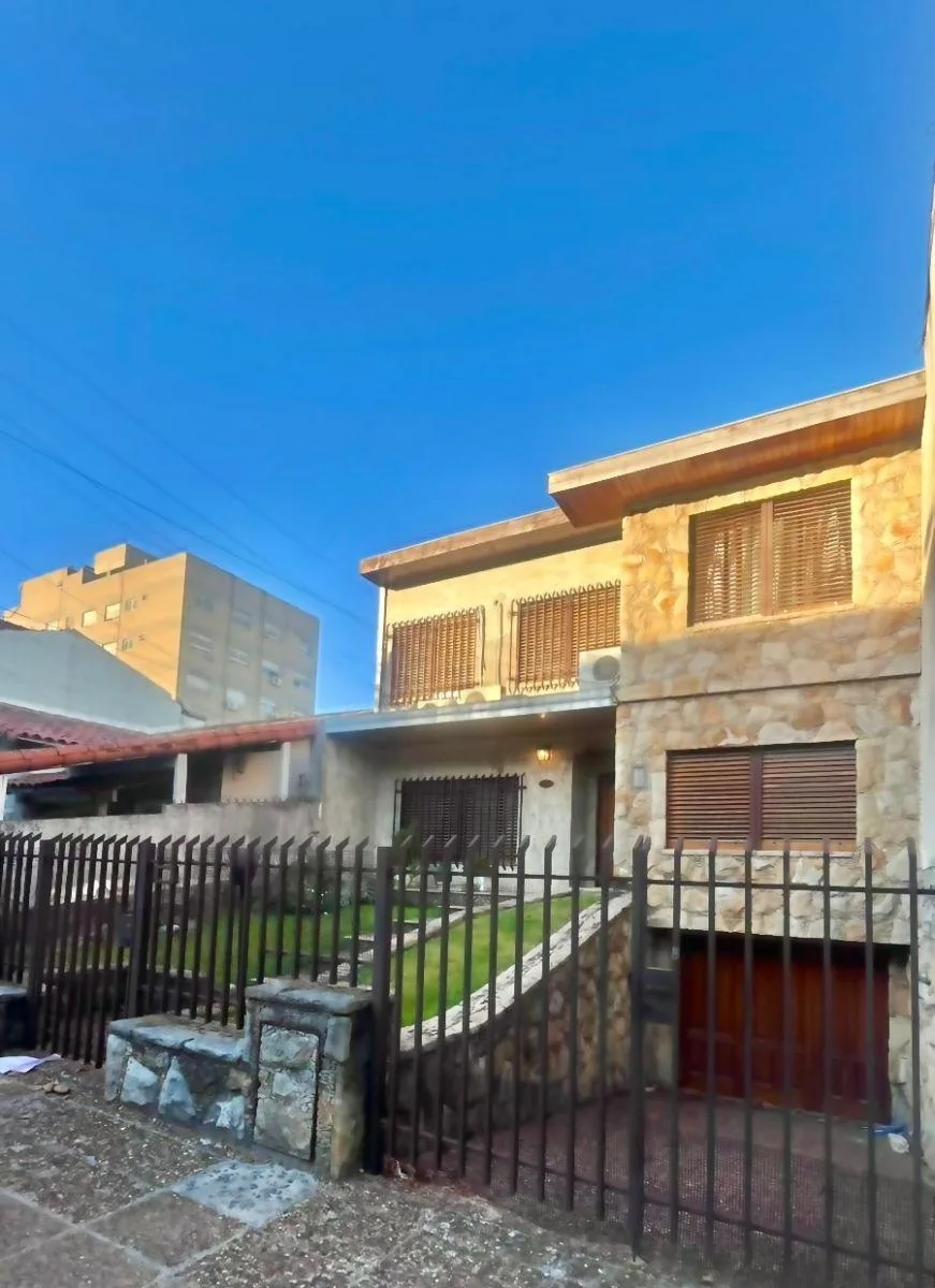 Casa de 4 dormitorios en La Matanza