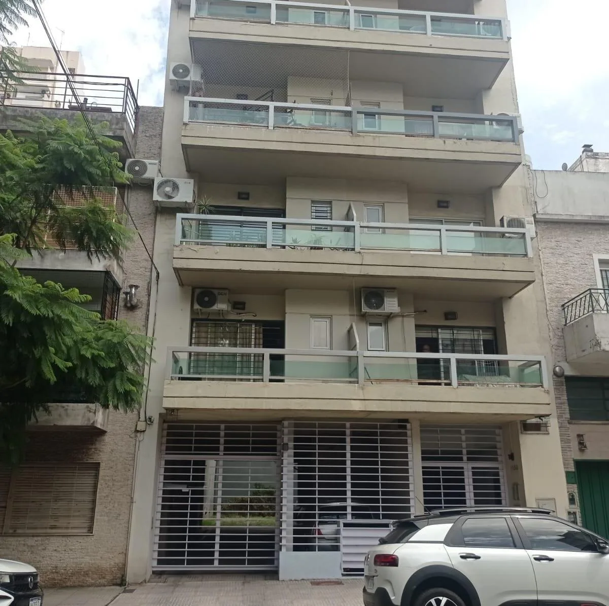 Kitnet com varanda em Villa Crespo