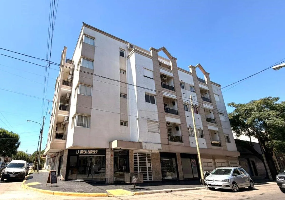 Apartamento de 2 ambientes com varanda em La Matanza