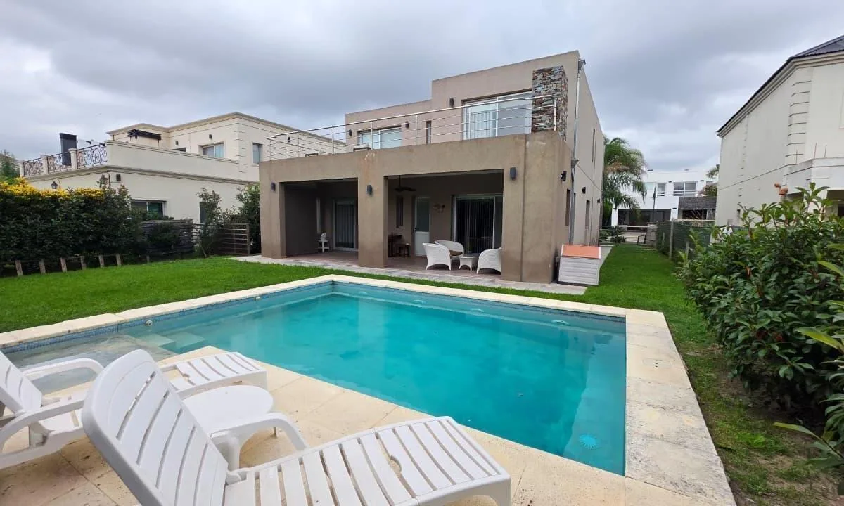 Casa en Guillermo E Hudson, Los Troncos