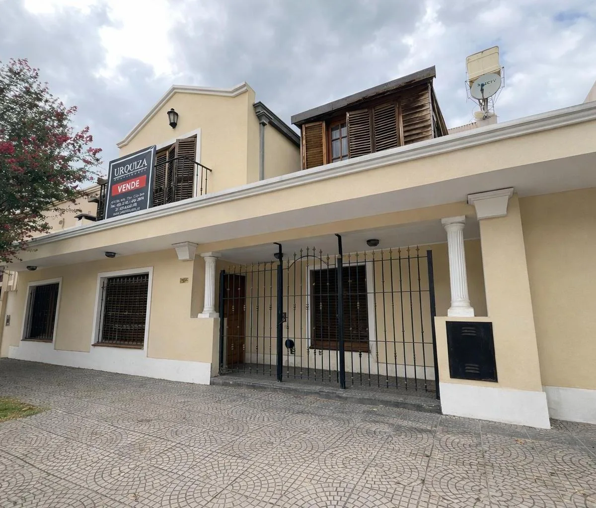 Casa de 5 quartos em City Bell