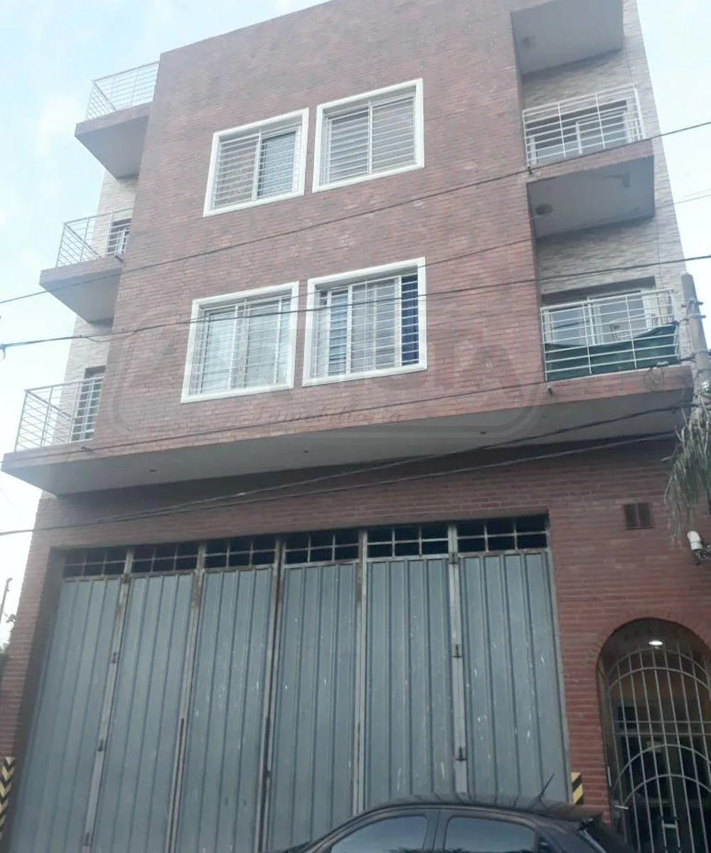 Apartamento de 3 ambientes com pátio em La Matanza