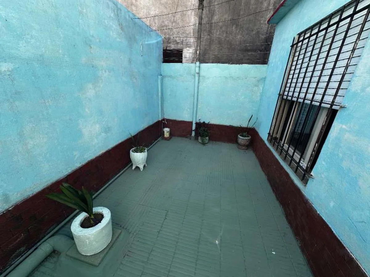Casa con 81 m&sup2; en Alquiler, 2 Dorm., Moreno