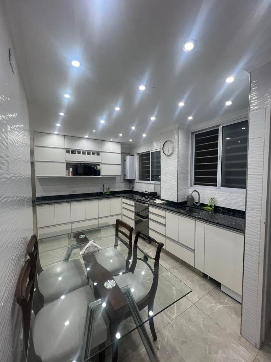 Квартира с 3 спальнями и балконом в Barracas