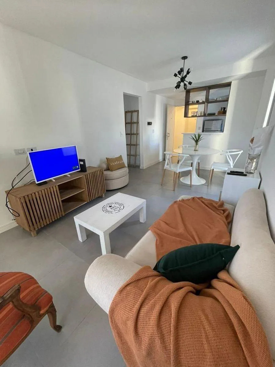 Departamento de 2 ambientes temporario con 1 dormitorio en Lomas de Zamora
