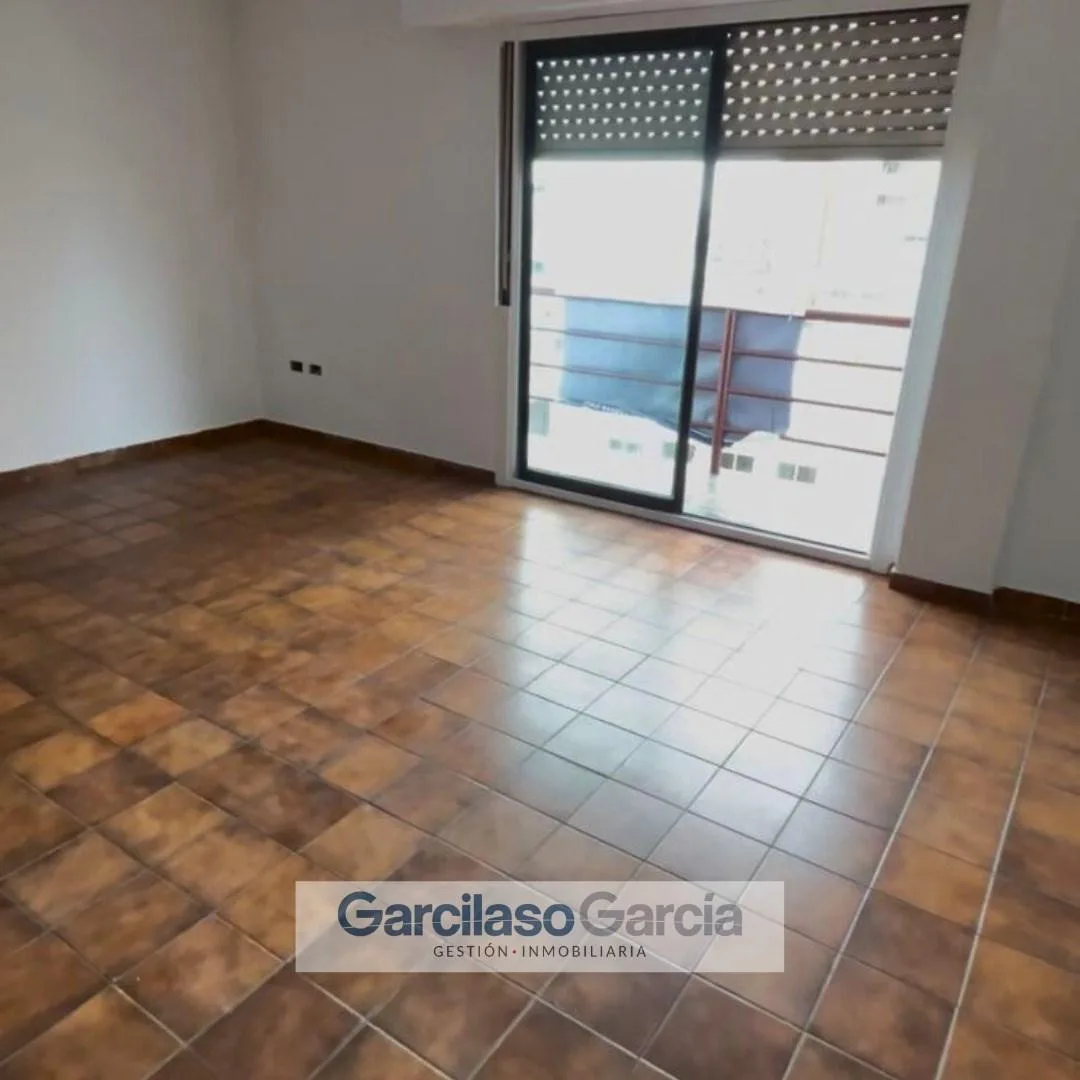 Квартира-студия в аренду в Morón