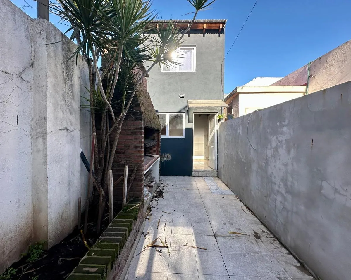 PH de dois ambientes com pátio e área de churrasco em Vicente López