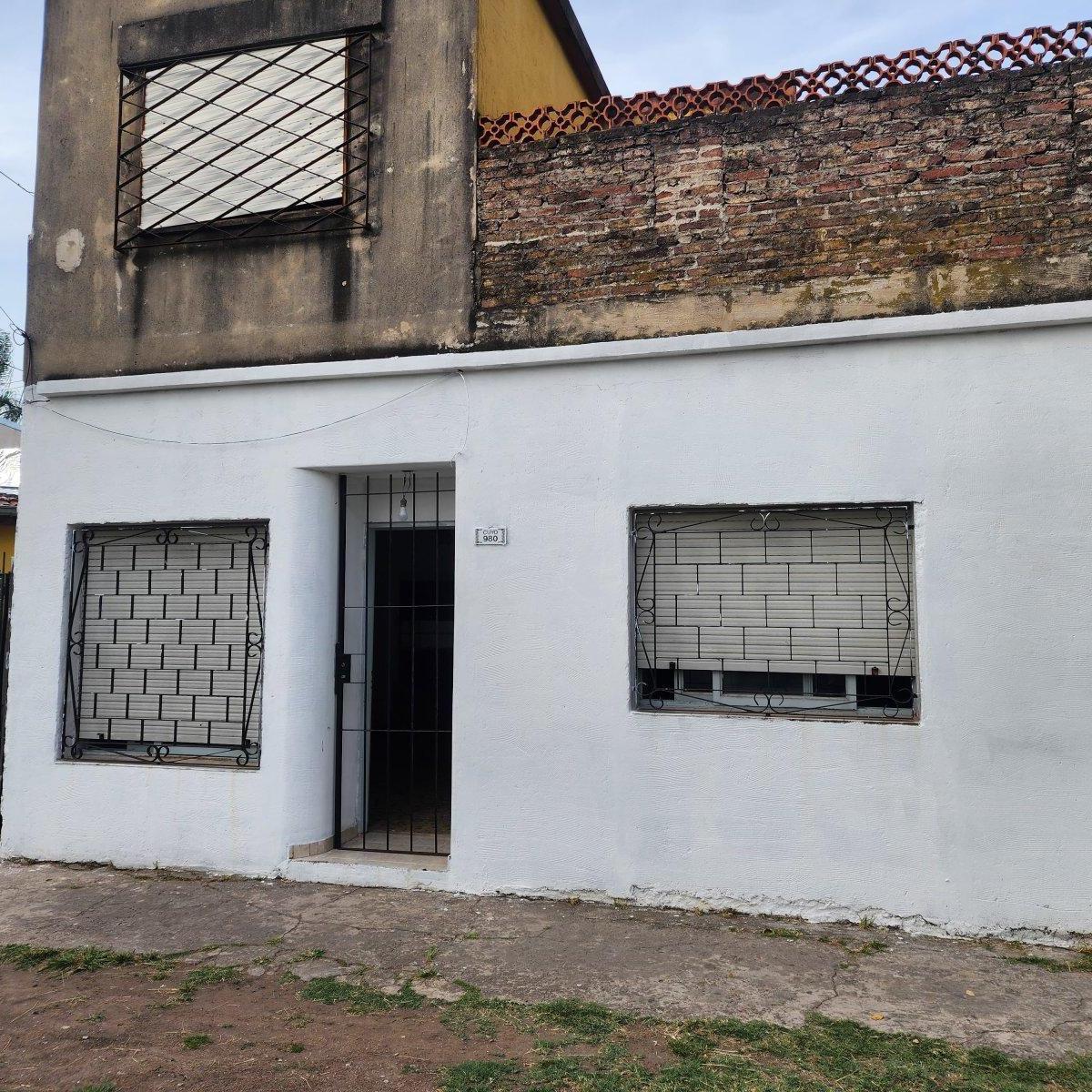 Casa de 2 dormitórios em Ituzaingó Sur