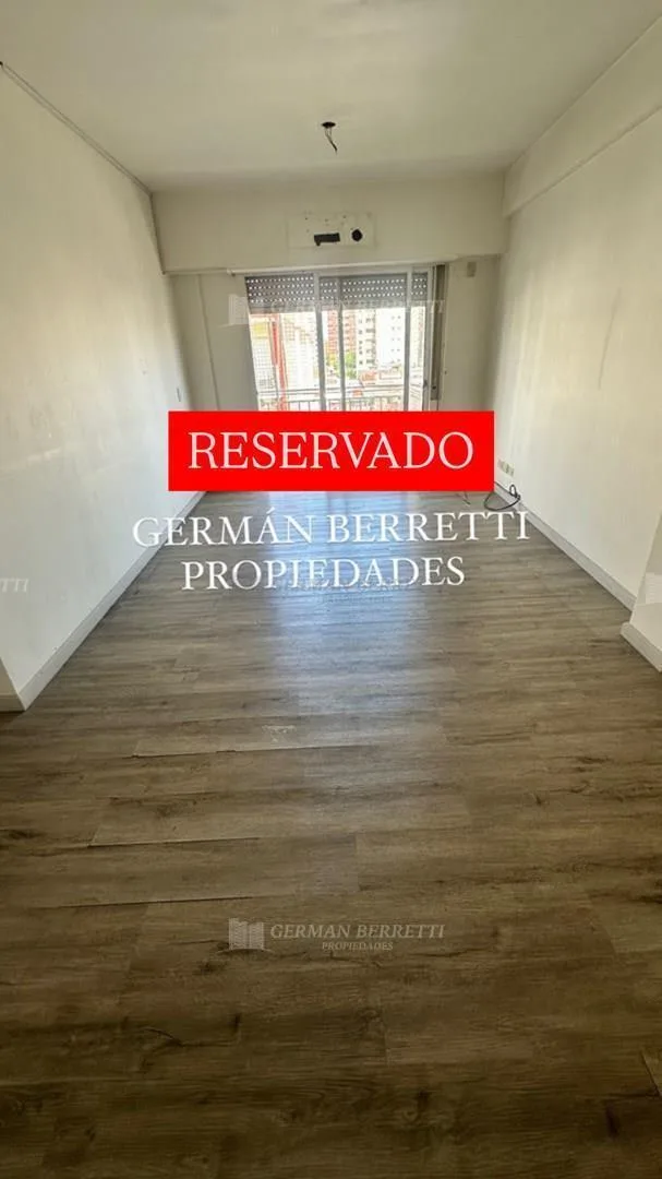 Apartamento de 3 ambientes com 2 dormitórios e vaga de garagem em Lanús Este