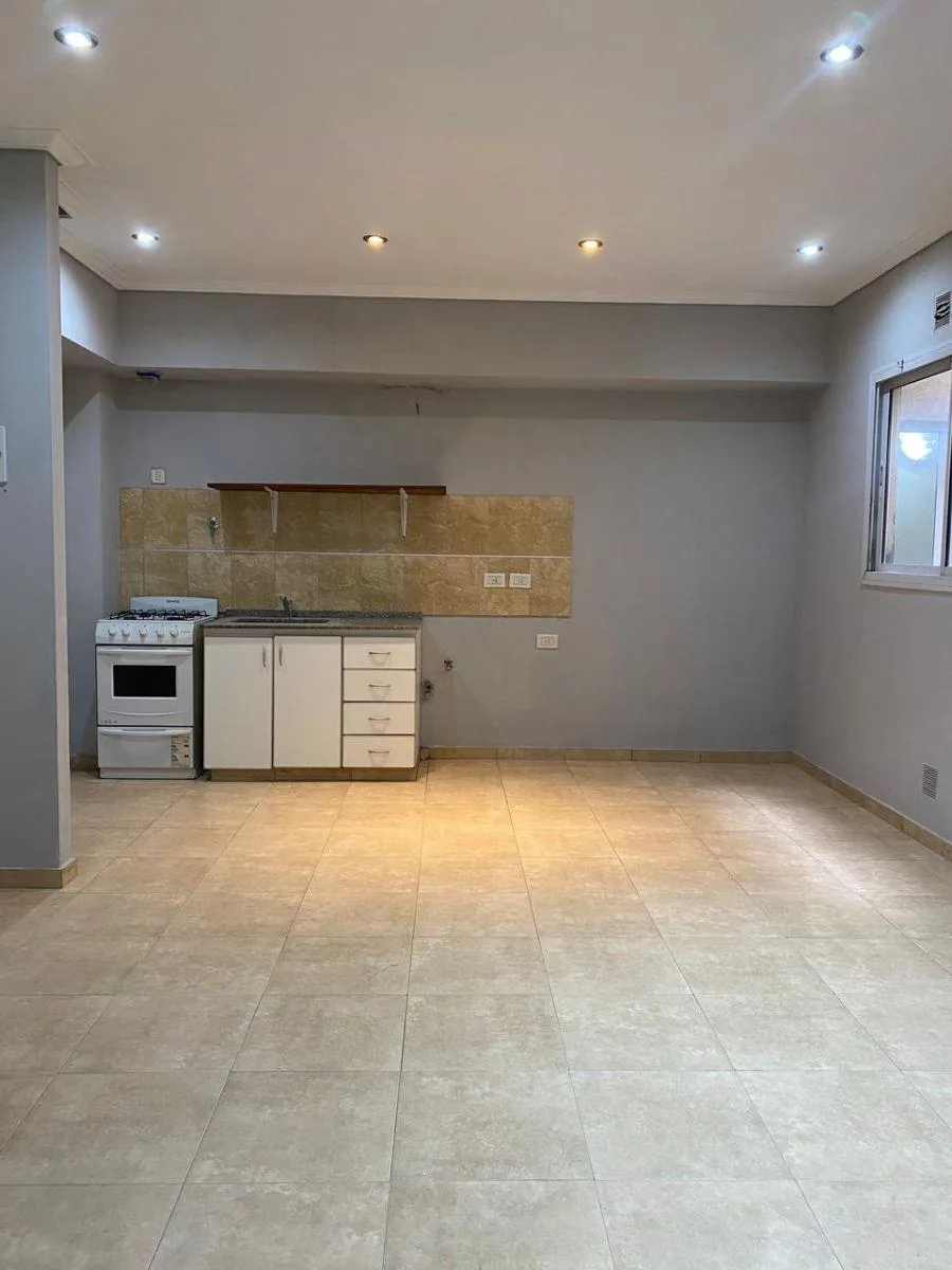 Departamento de 3 ambientes en Lanús Oeste