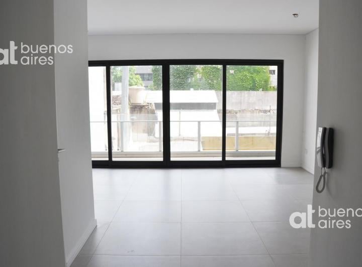 Kitnet com varanda para alugar em San Telmo