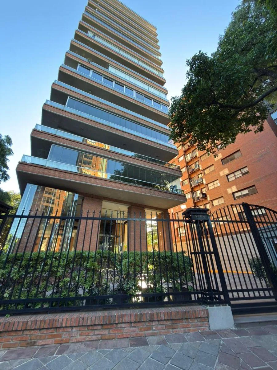 Квартира с 3 спальнями в La Lucila, Torre Amalfi