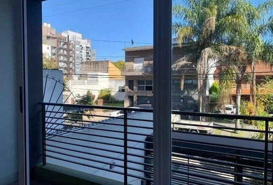 Departamento de 2 ambientes con balcón en Morón