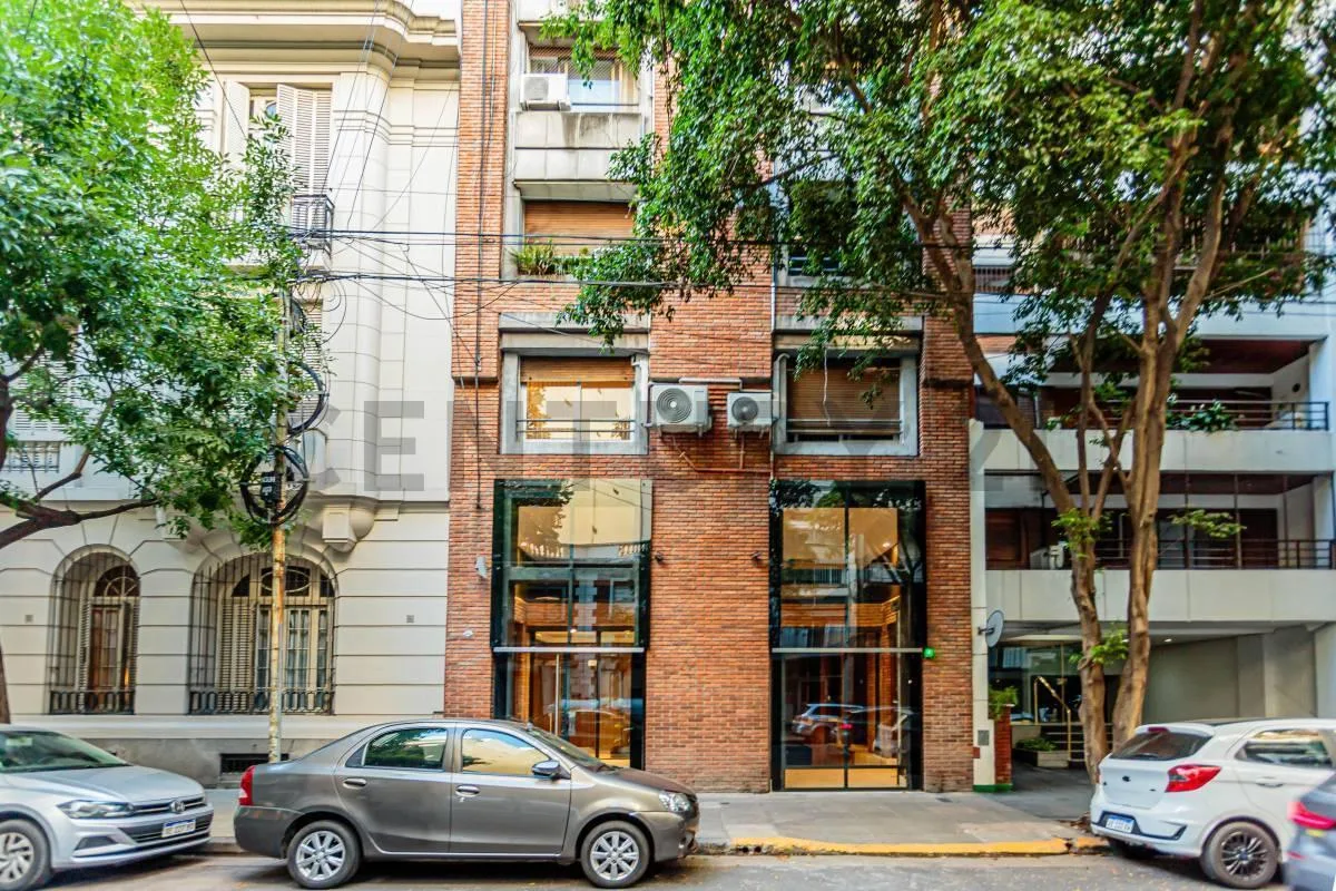 Apartamento de cinco ambientes com 4 quartos em Recoleta