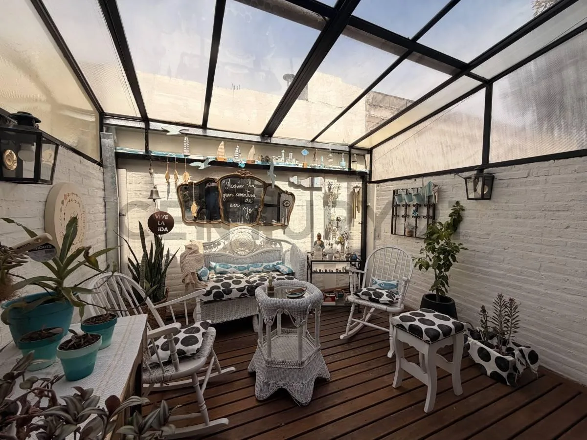 Apartamento duplex mobiliado com 1 quarto em Ituzaingó