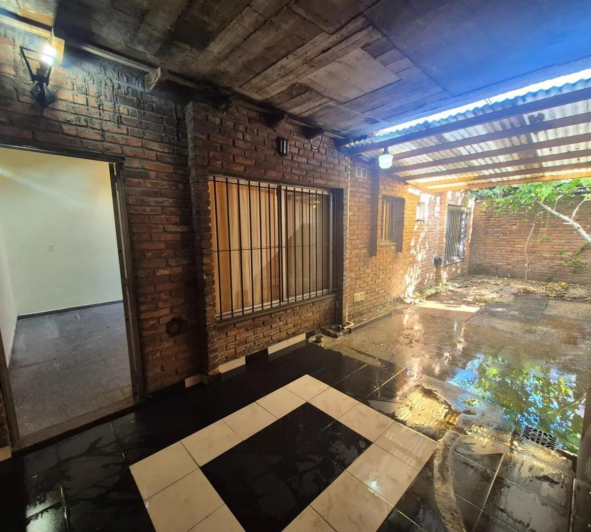 Departamento de 2 ambientes con entrada independiente en Avellaneda