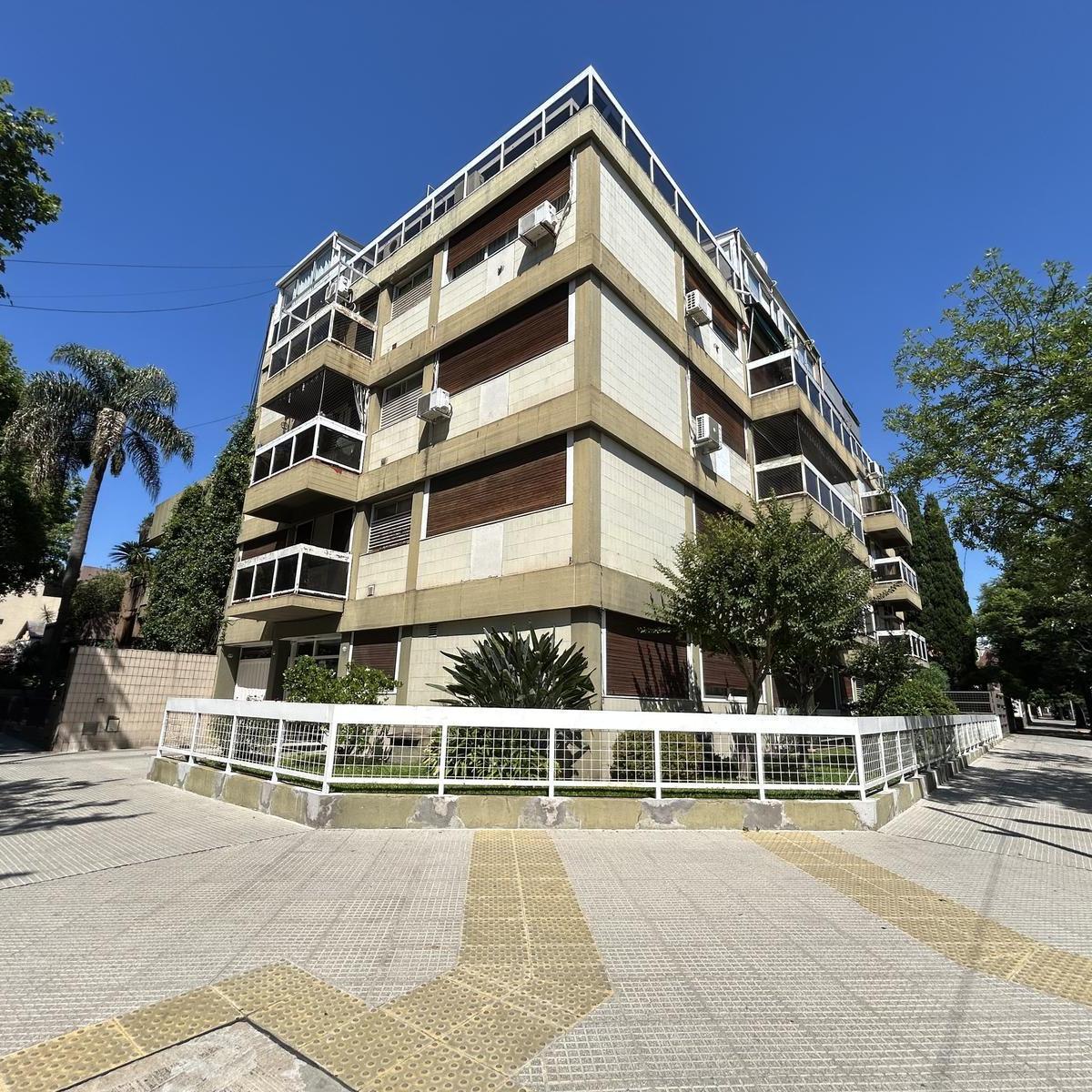 Квартира с 2 спальнями и парковочным местом в Villa Devoto
